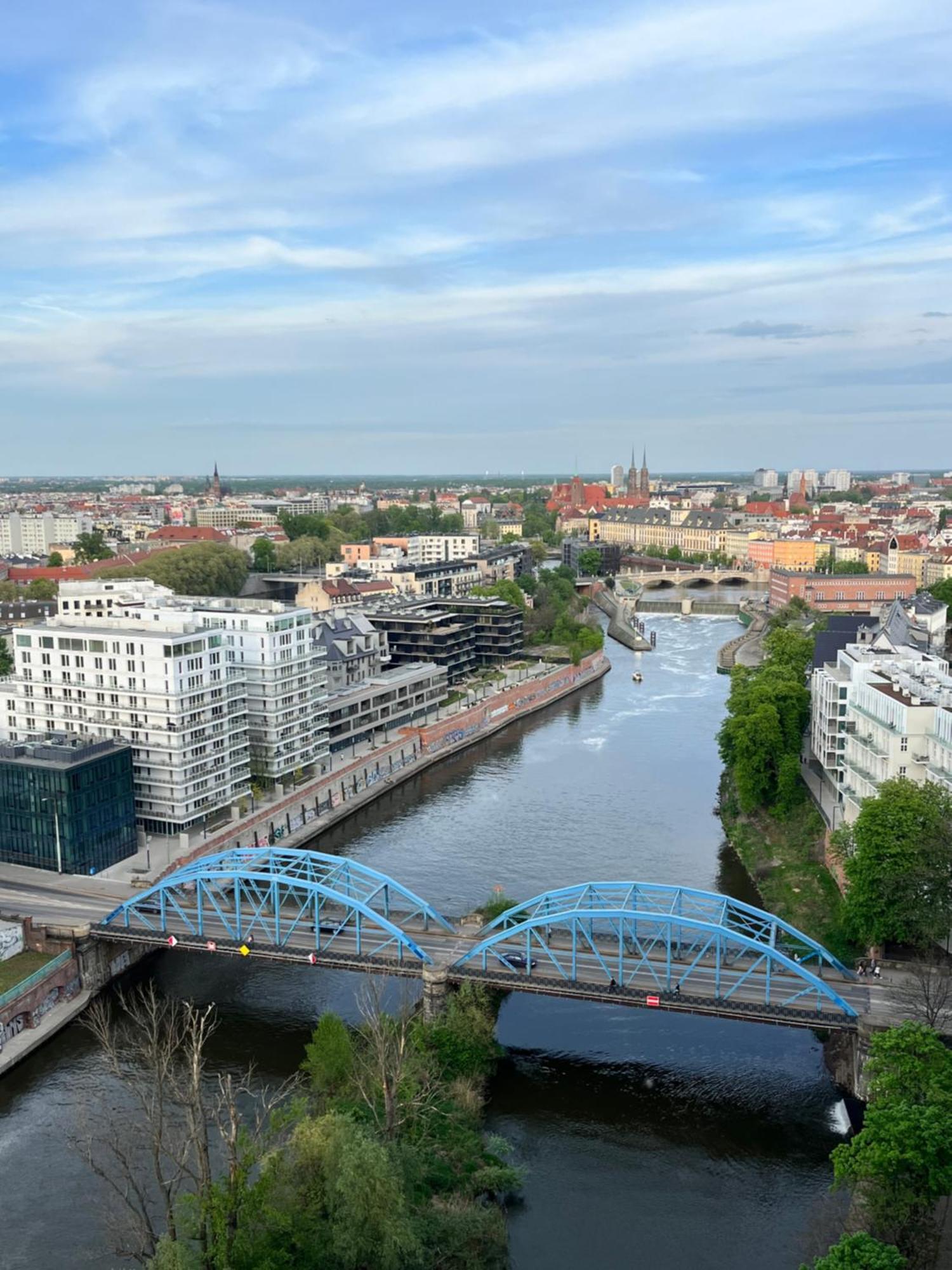 Family House By The River Odra -Panoramic Terrace - 3Room Apartment With 2 Separate Bedrooms And 2 Balconies By Wroapart-Pl- Perfect For Family & Business Stays Breslau Exterior foto
