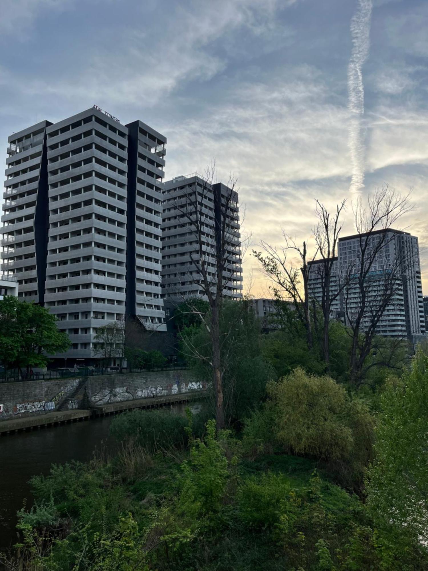 Family House By The River Odra -Panoramic Terrace - 3Room Apartment With 2 Separate Bedrooms And 2 Balconies By Wroapart-Pl- Perfect For Family & Business Stays Breslau Exterior foto