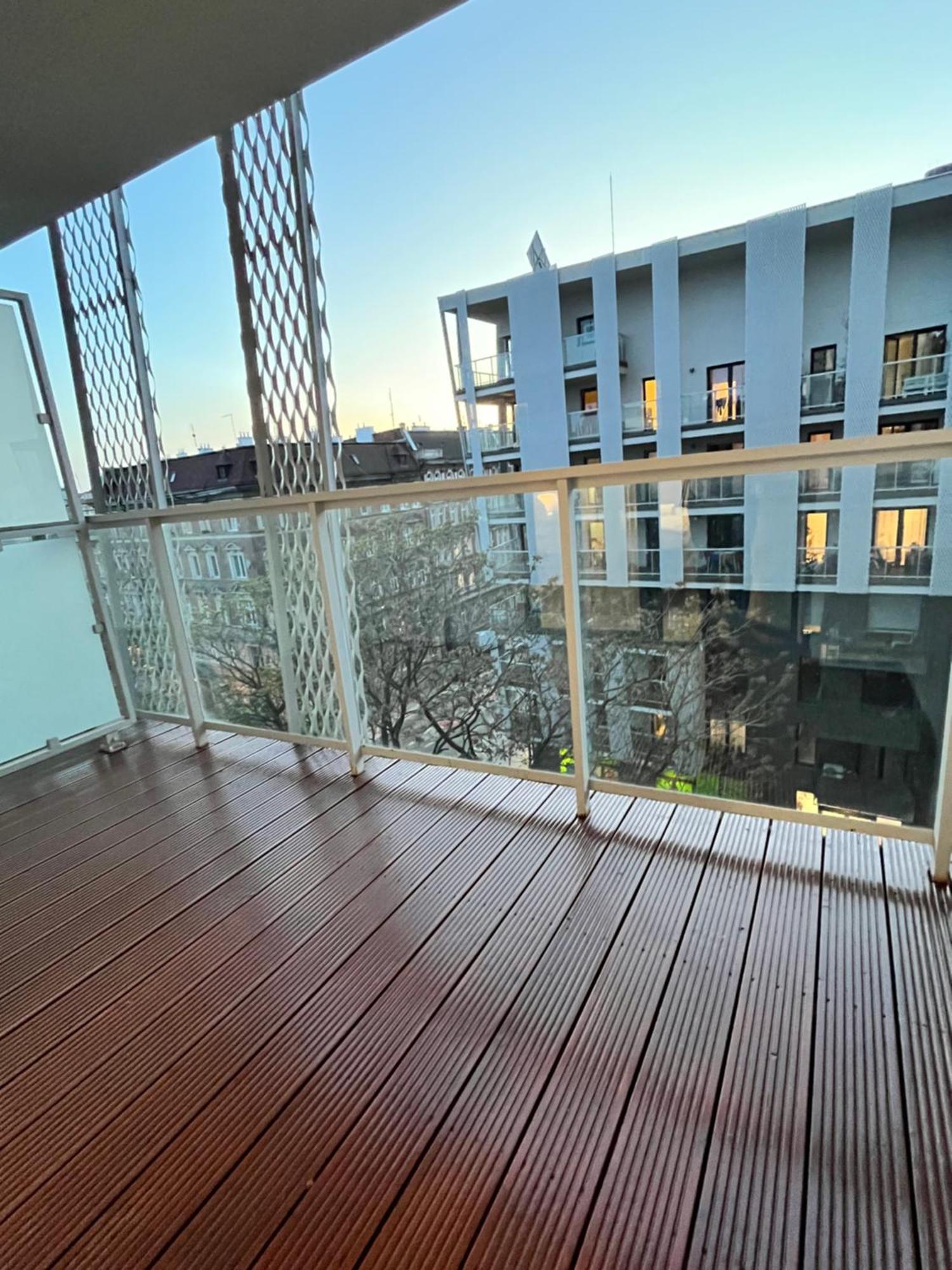 Family House By The River Odra -Panoramic Terrace - 3Room Apartment With 2 Separate Bedrooms And 2 Balconies By Wroapart-Pl- Perfect For Family & Business Stays Breslau Exterior foto
